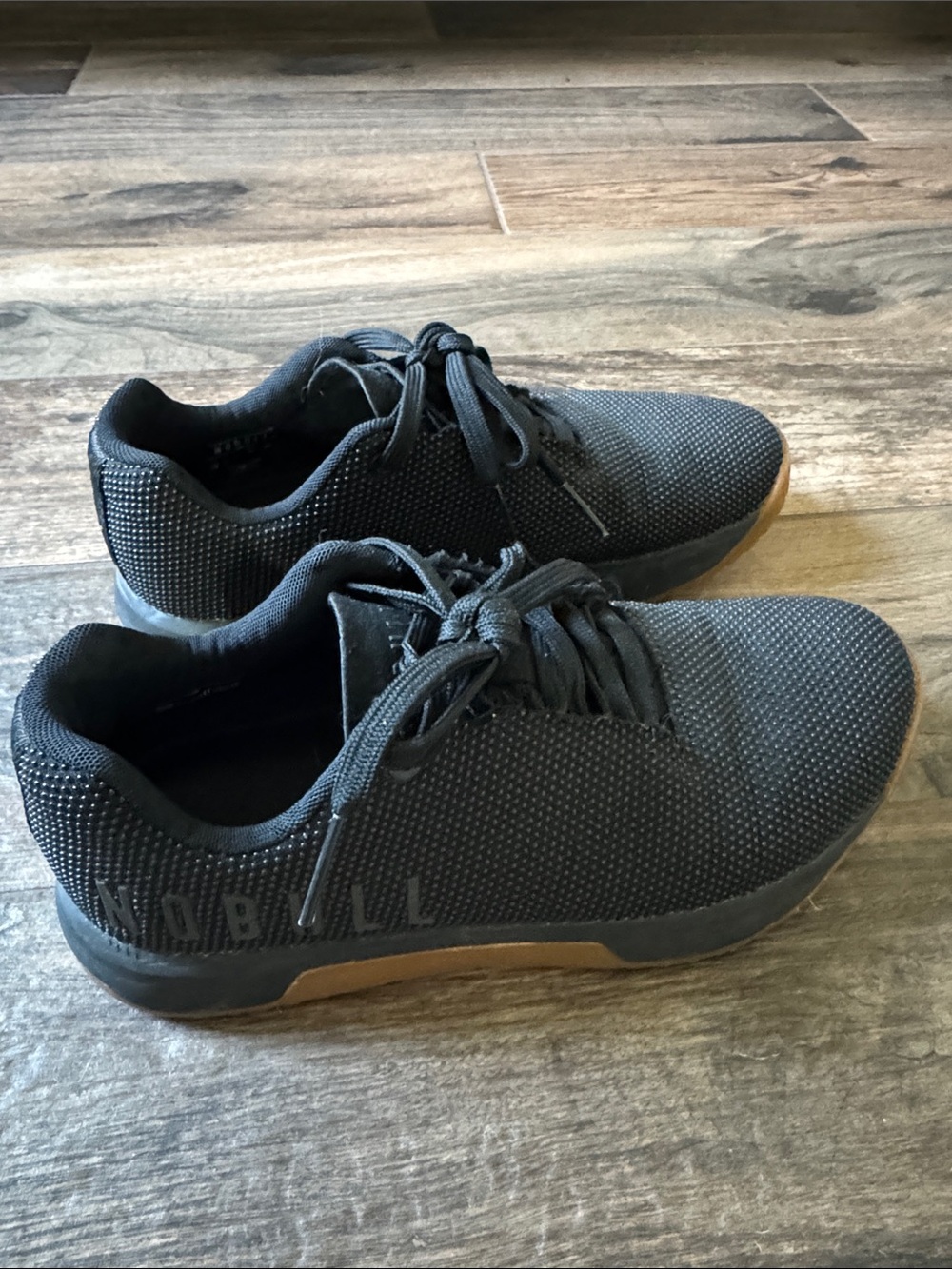 NOBULL unisex trainer in black and gum